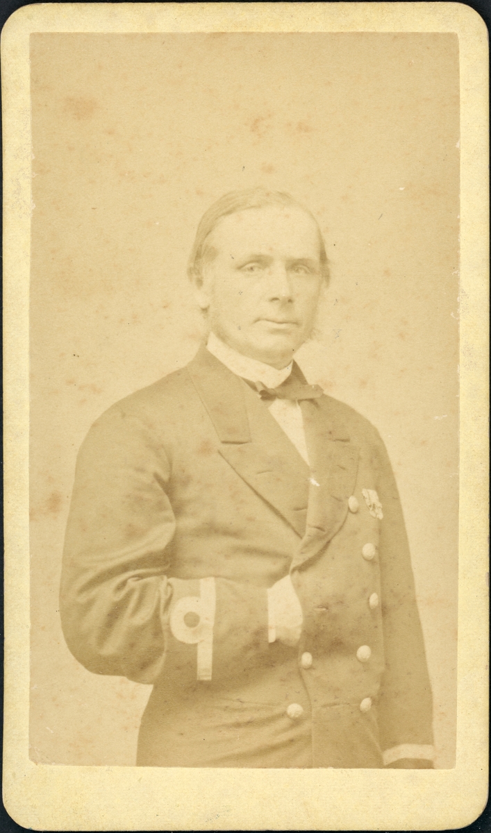 Kommendörkapten Carl Gustaf von Otter (1827–1900), porträtterad under sin period som befälhavare på korvetten HMS Josephine under långresan 1871–1872.
