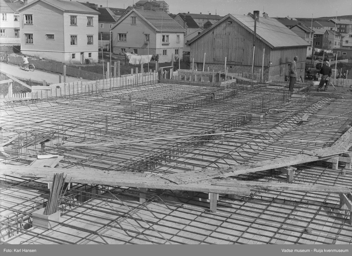 Vadsø nye sykehus i Oscarsgate 29, forskaling under byggeprosessen i 1959.