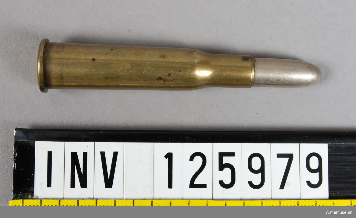 Skarp patron 8x58 mm, österrikisk tillverkning.