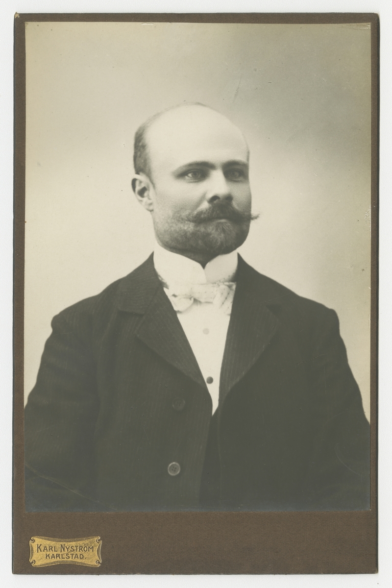 Porträtt av ingenjör Karl Nilsson.