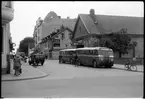 Stadstrafik på S:t Larsgatan i Linköping.