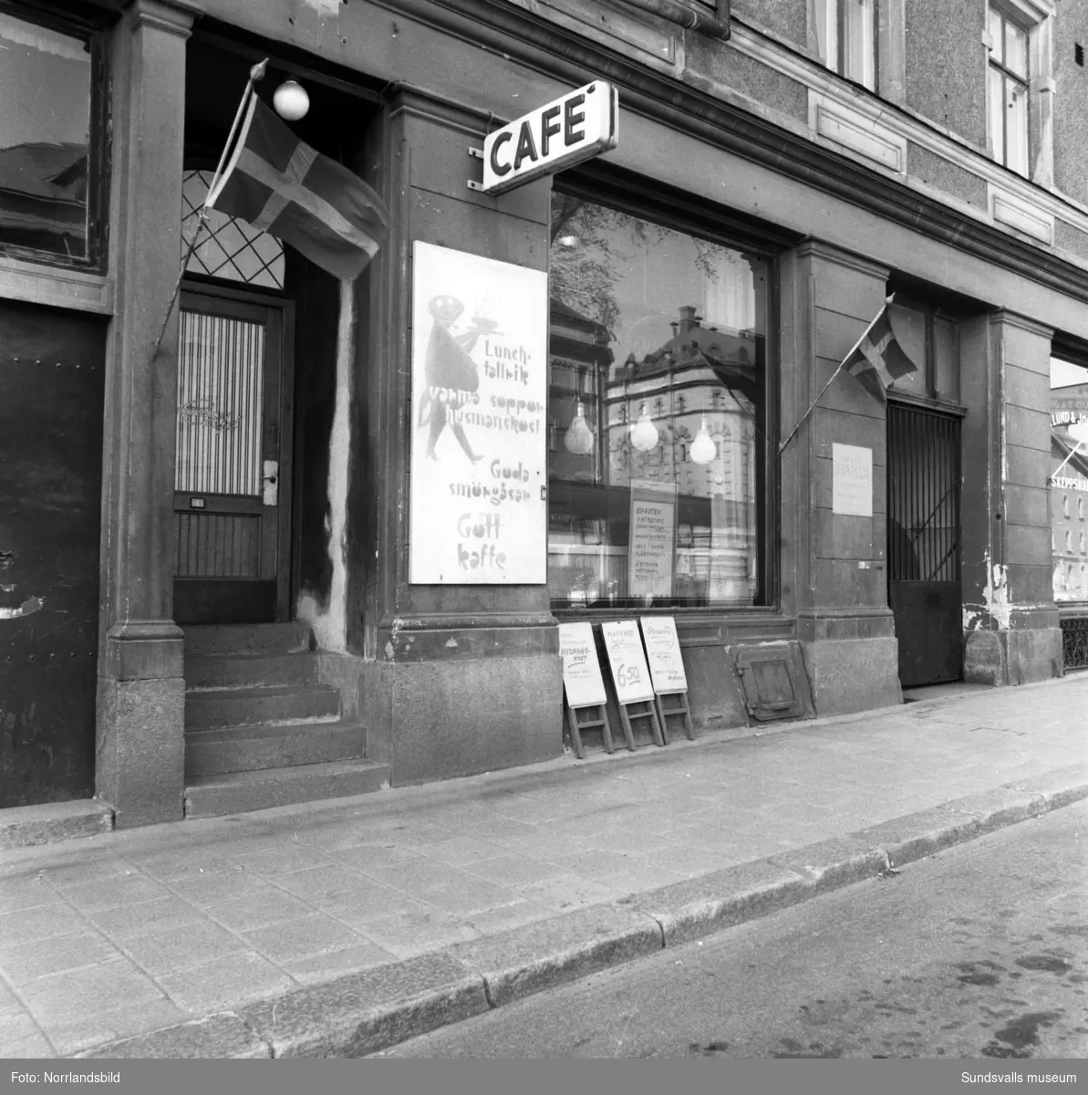 Markussons Café vid Sjögatan 7 lockade med husmanskost och gott kaffe.