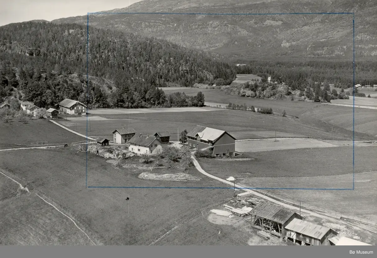 Flyfoto av Grave 13. juni 1958