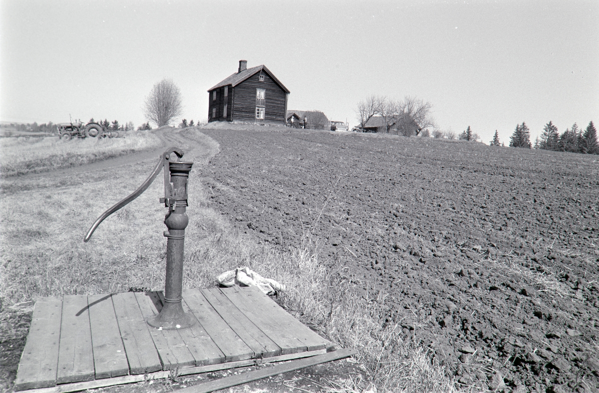 OPHUS, VANG i Hamar, GNR. 188.