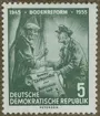 Frimärke ur Gösta Bodmans filatelistiska motivsamling, påbörjad 1950.
Frimärke från Östtyskland, 1955. Motiv av Markkontrakt överlämnas, Bodenreform 1945-1955.