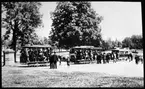 Resande åkte hästspårvagn från Brunnsparken till Slottsskogen i Göteborg.