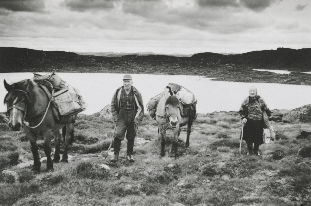 Atlak og Gunnhild Kvinen med flyttelass i 1967.