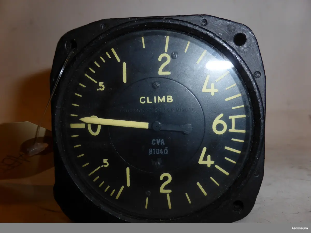 En variometer i svart metall.