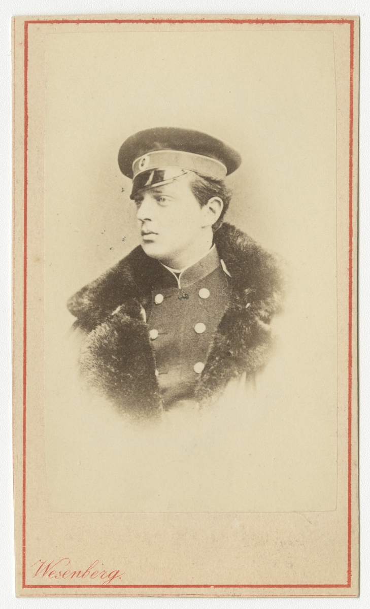 Porträtt av storfuste Vladimir Alexandrovitj av Ryssland.

Se även bild AMA.0002241.