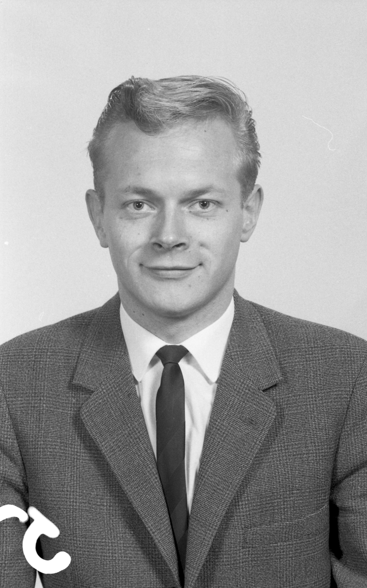 Portrett. Stuertelevene og lærere 1970-71. Bestilt av Haugesund kokk- og stuertskole