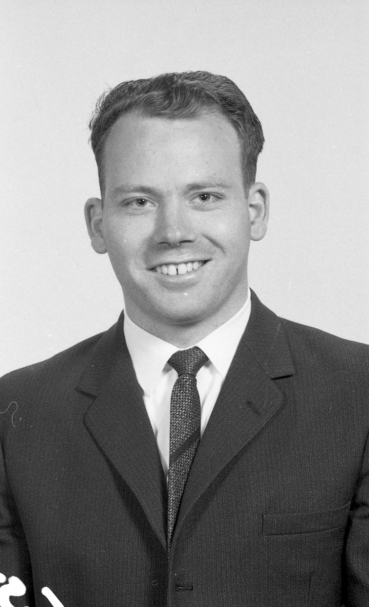 Portrett. Stuertelevene og lærere 1970-71. Bestilt av Haugesund kokk- og stuertskole