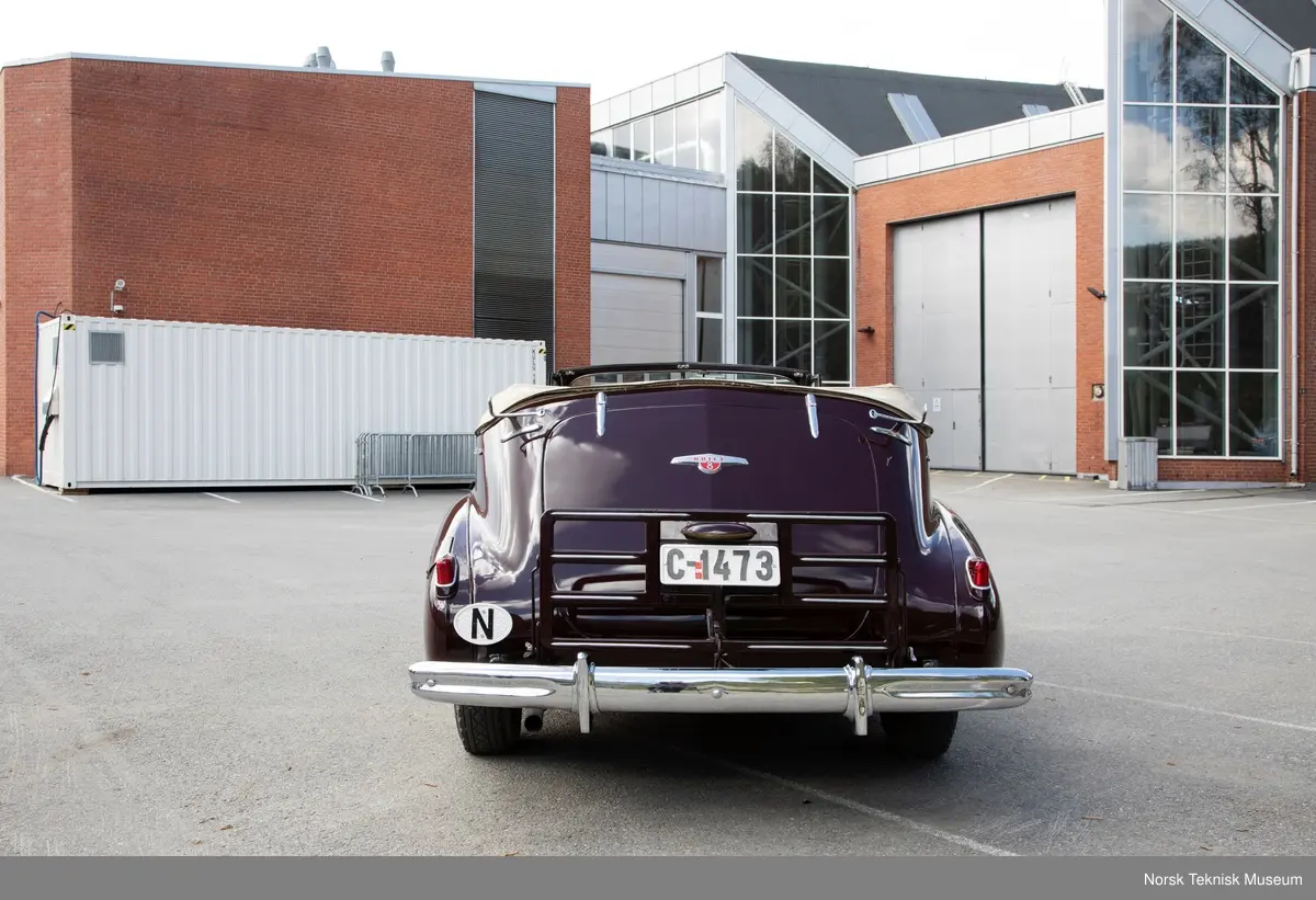 Serie 80. 8 sylindret rekkemotor. Four Door Sport Phaeton Karosseri. (642 bygget). 
Volum: 5,2 liter  Ytelse: 106 hk
Toppfart: 140 km/t

