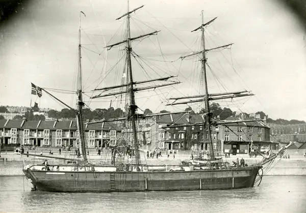 Bark 'Fraternitas' (b.1871, Gjømle værft (Nils Ribe), Fjære,