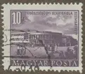 Frimärke ur Gösta Bodmans filatelistiska motivsamling, påbörjad 1950.
Frimärke från Ungern, 1953. Motiv av Medicinska Högskolan i Szombathley.