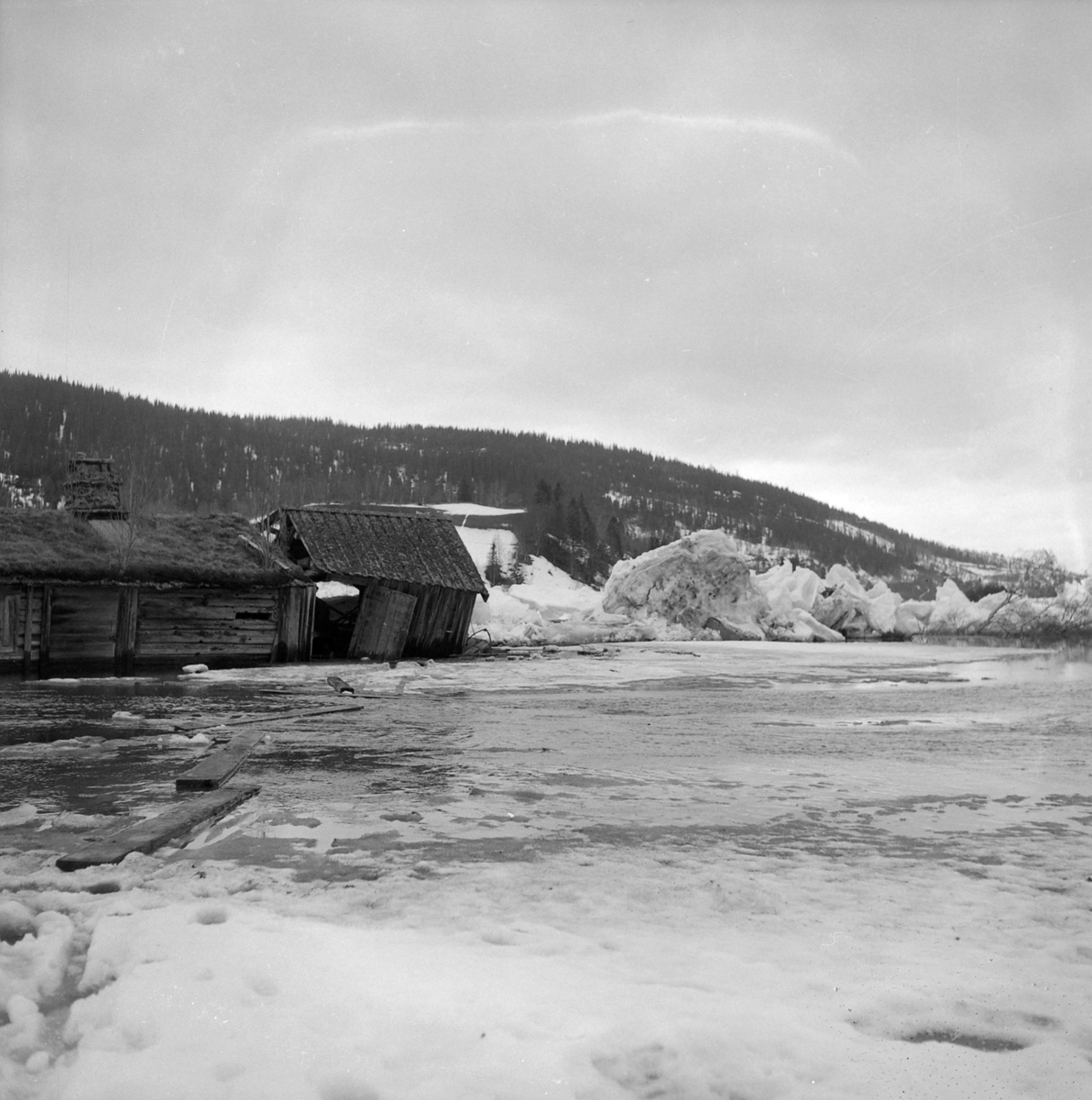 Flom og isgang ved Rolset i Selbu (kopi)