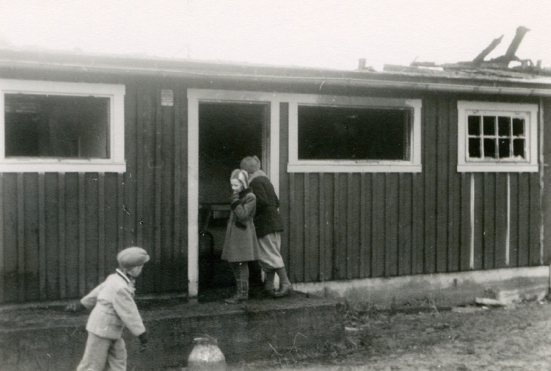 Ladugårdsbrand vid Stretereds vårdhem, februari 1944.
Relaterat motiv: A0044.