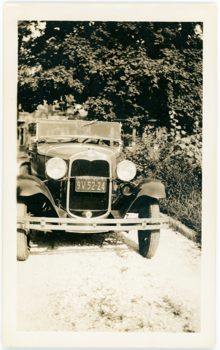 "It is a new Ford. Det är en ny Ford."