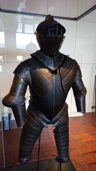 Komplette rustninger