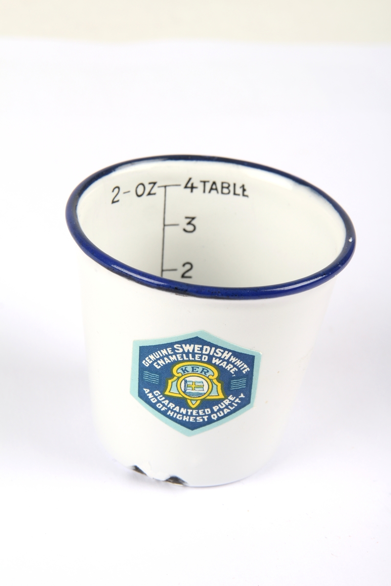 Lite målebeger med ulike mål.