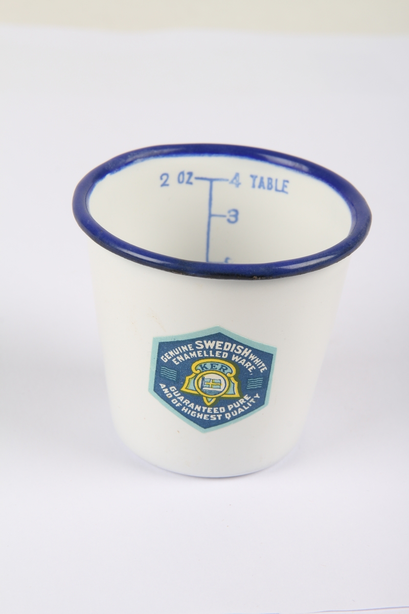 Lite målebeger med ulike mål.