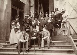 Harald Otto og hans skuespillerensemble i Det Norske Teaters