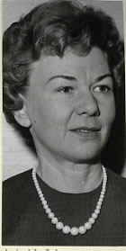 Kvinnoporträtt av Astrid Johansson, kassörska på Domus.