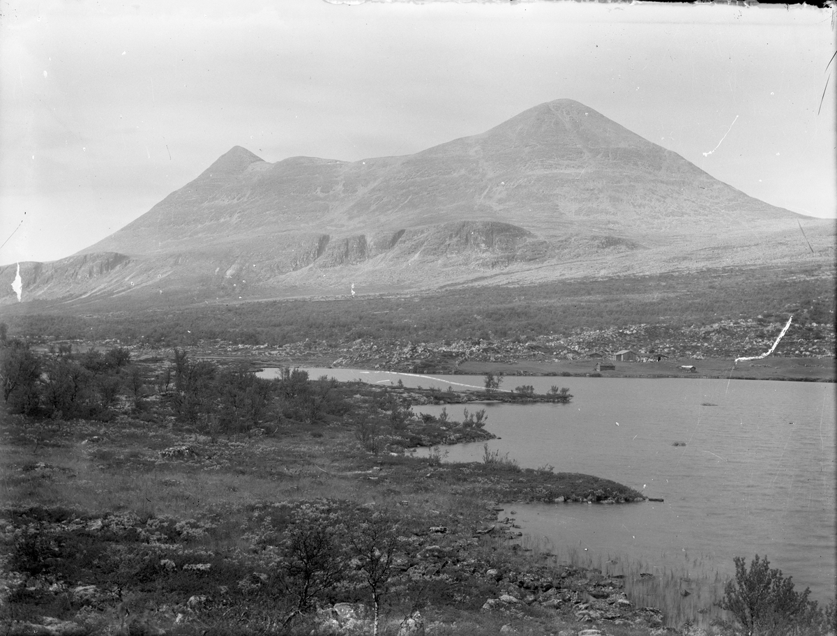 Holmsjøen og Sølenkletten