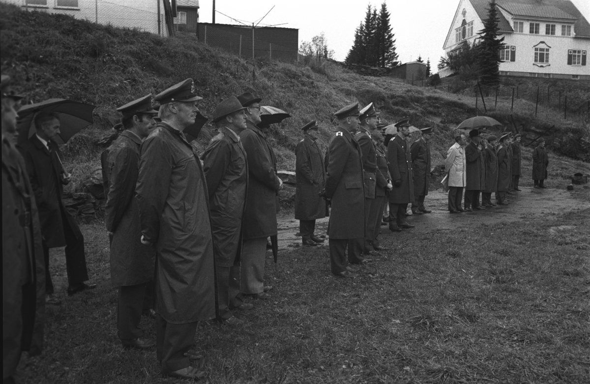 Tilskuere ved åpningen av jubileumsutstilling på BSIN.