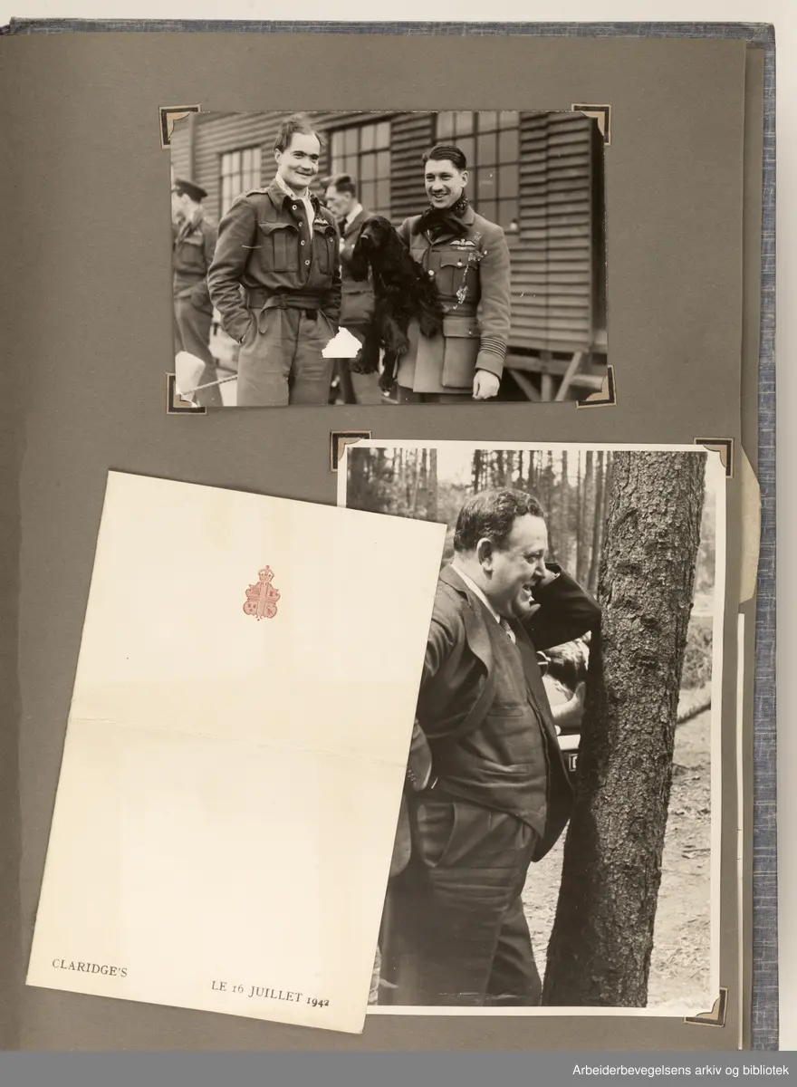 Album laget av Sissel Lie, senere Bratz (1922-1983). Foto og utklipp fra tiden hun tjenestegjorde i Den norske hærs kvinnekorps i Storbritannia under andre verdenskrig. Hun oppnådde graden fenrik i kontrolltjenesten. Albumet har tittelen Sissels Scrapbook fra 1944-45. Side 105: To fotografier og en meny fra Claridges, datert 16. juli 1942. Foto nederst t.h er et portrett av Trygve Lie. ..