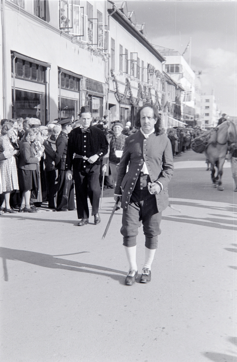 Hamardagen 1946. Opptog, Torggata,