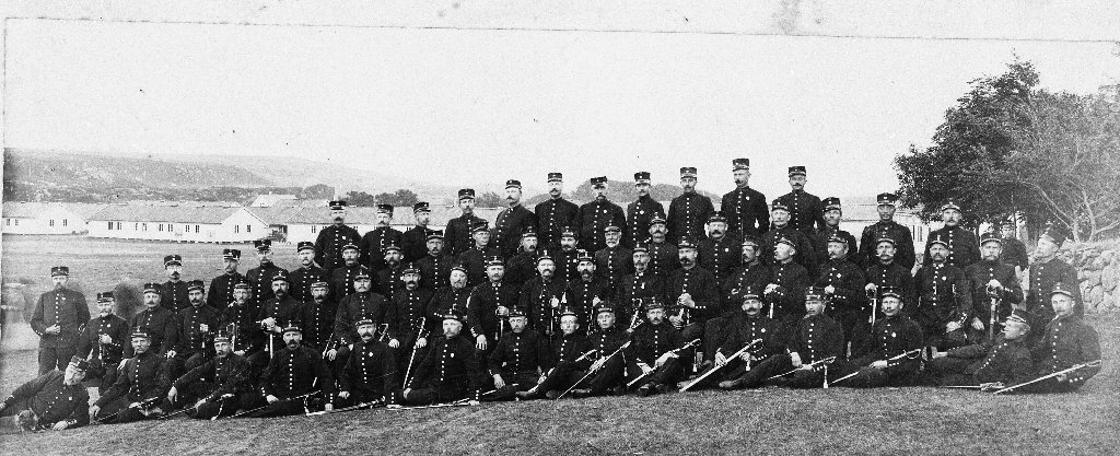 Rekrutter på Madlamoen ca 1900.