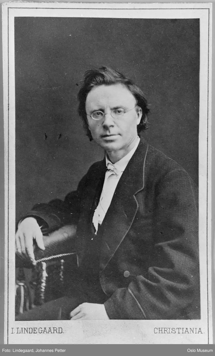 portrett, mann, dikter, sittende halvfigur