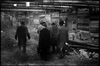 Personal från Stockholms stadsbyggnads kontor i tunnel vid tunnelbanebygget i Stockholm 1946.