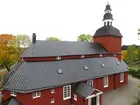 Exteriör, Habo kyrka med nymålat plåttak.