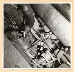 Torpedrum. Utrymmet min. Övre och undre BB tuber.