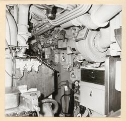 Dieselmotorrum. BB:s sida sett förifrån. 878-32