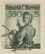 Frimärke ur Gösta Bodmans filatelistiska motivsamling, påbörjad 1950.
Frimärke från Österrike, 1951. Motiv av kvinnodräkt, Nieder Österreich, 1830.