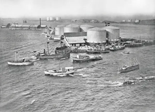 Tankbåter foran tankanlegget på Steilene. Foto: MiA.