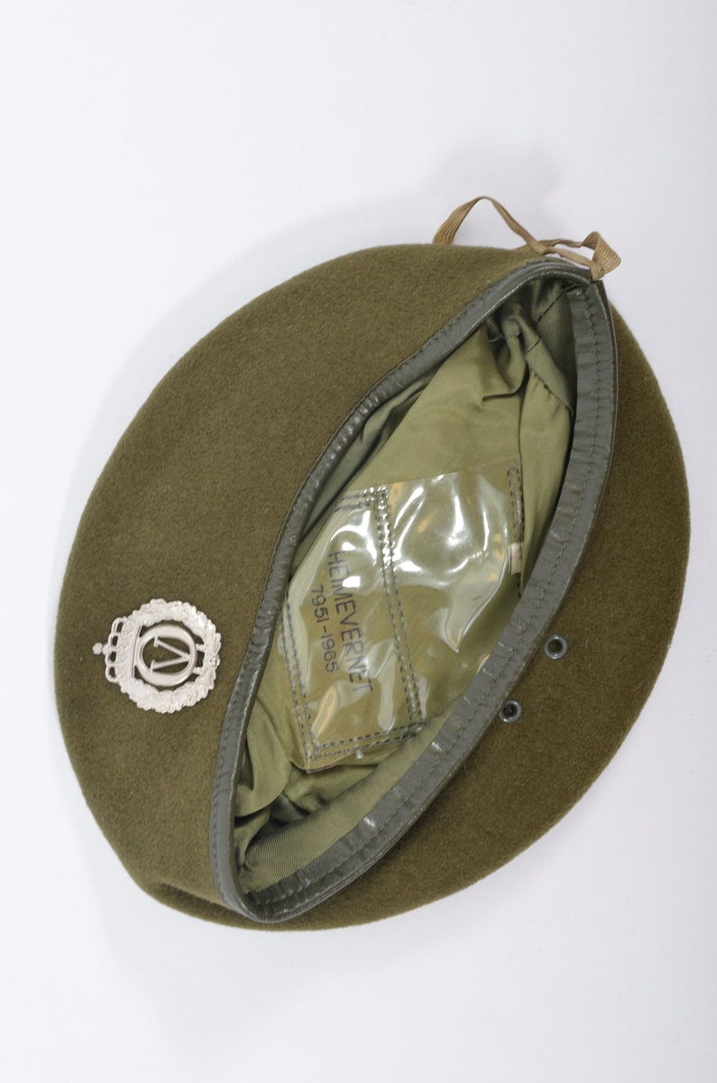 Militærlue, Pullue grønt klede. Merka med Heimevernet 7951-1965"