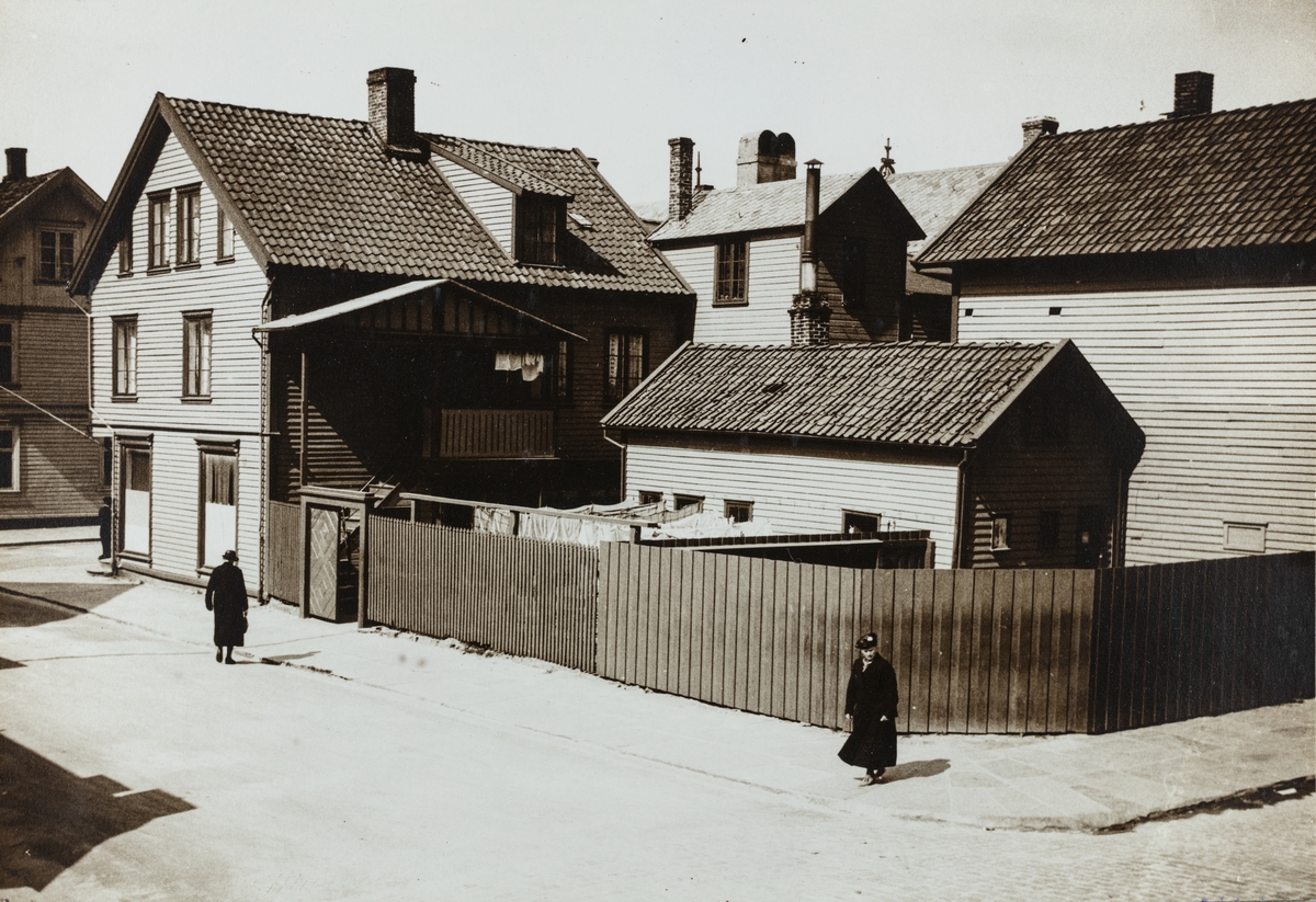 Gatekrysset Haraldsgata - Nygata sett mot nordvest, 1938.