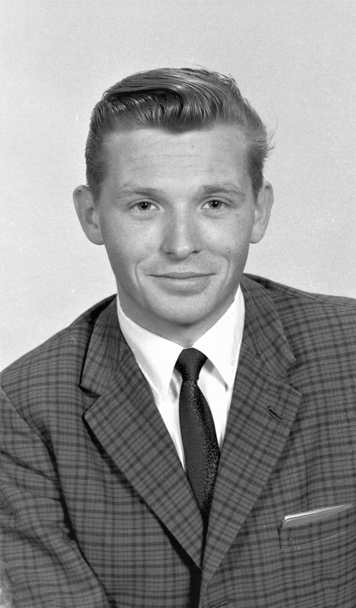 Elever og lærere ved Stuertskole 1969-70. Bestilt av Stuertskolen