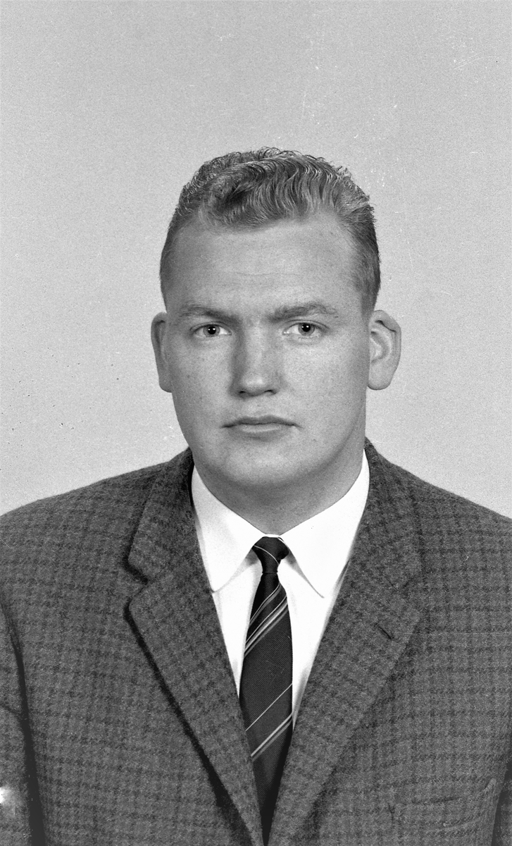 Elever og lærere ved Stuertskole 1969-70. Bestilt av Stuertskolen