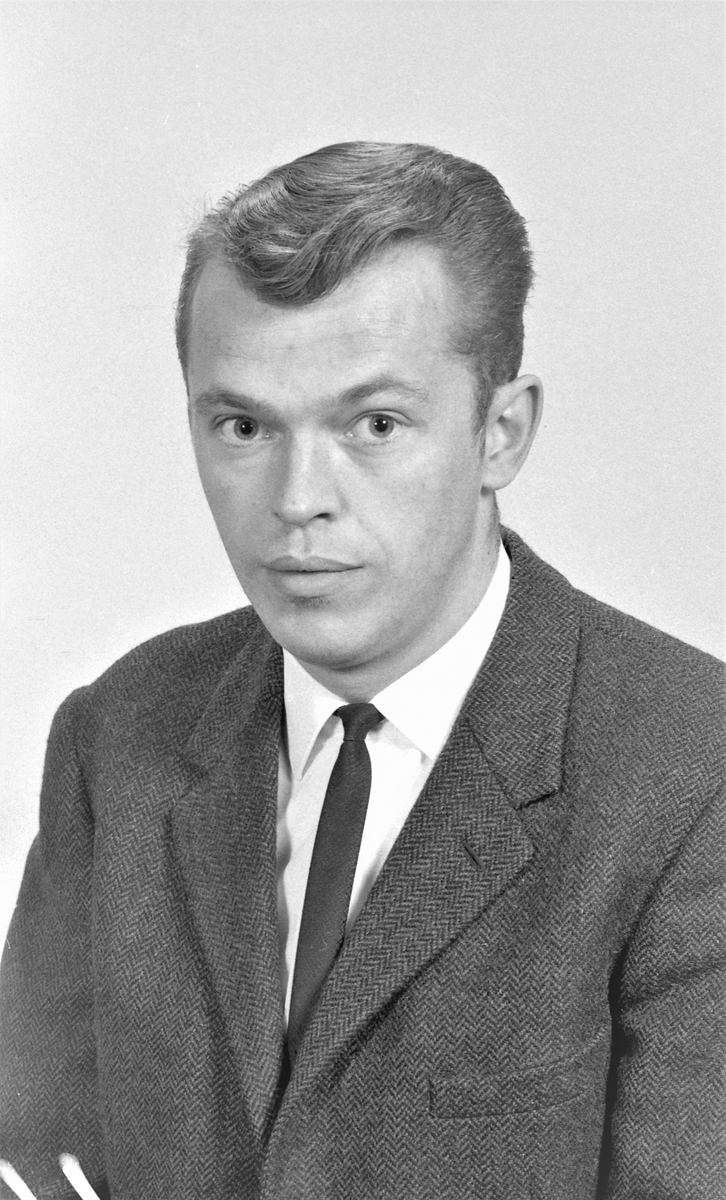 Elever og lærere ved Stuertskole 1969-70. Bestilt av Stuertskolen