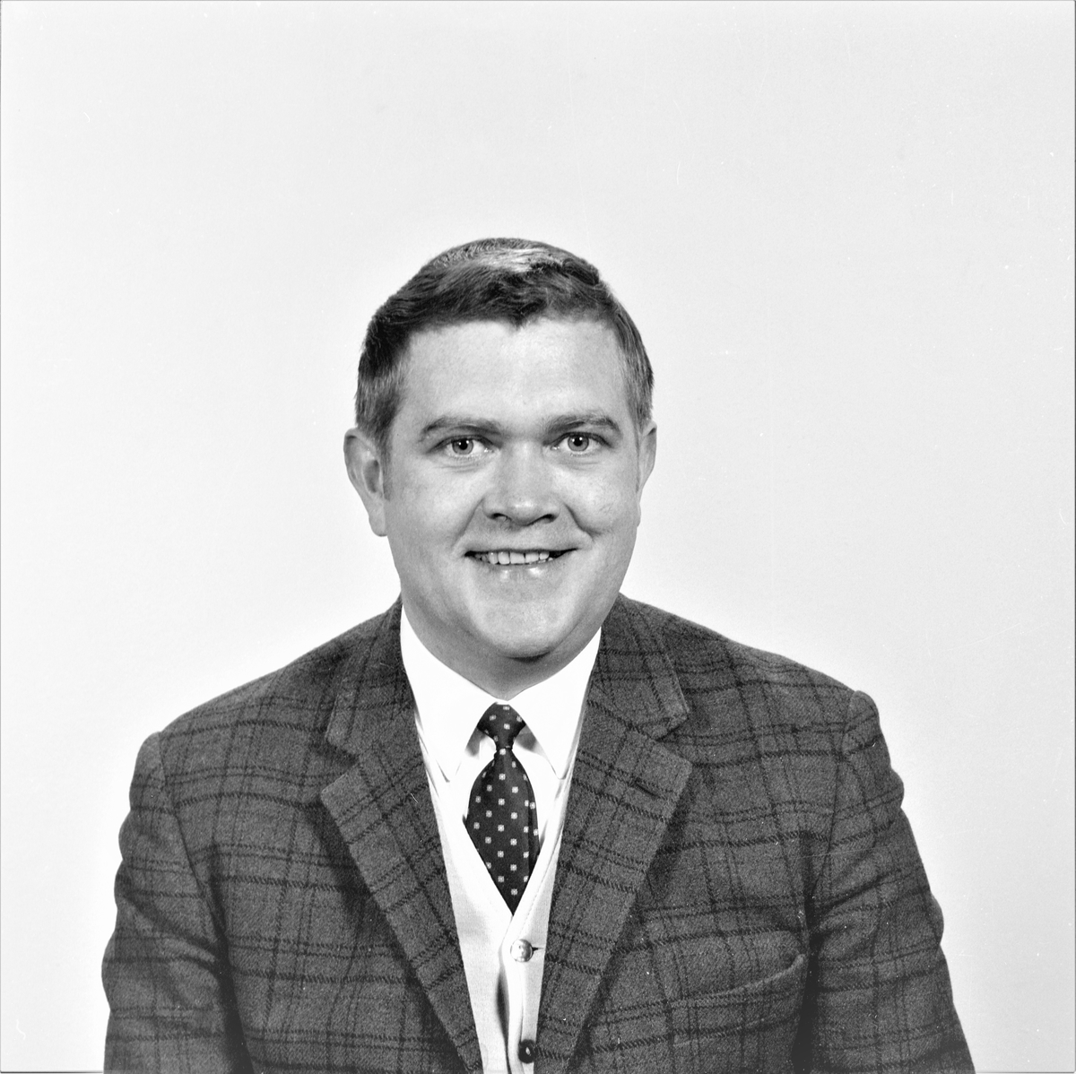 Elever og lærere ved Stuertskole 1969-70. Bestilt av Stuertskolen
