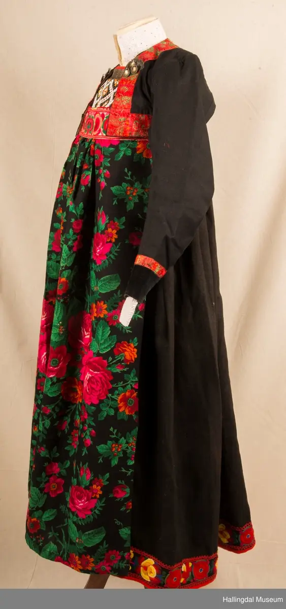 Bunad fra Hemsedal i Hallingdal