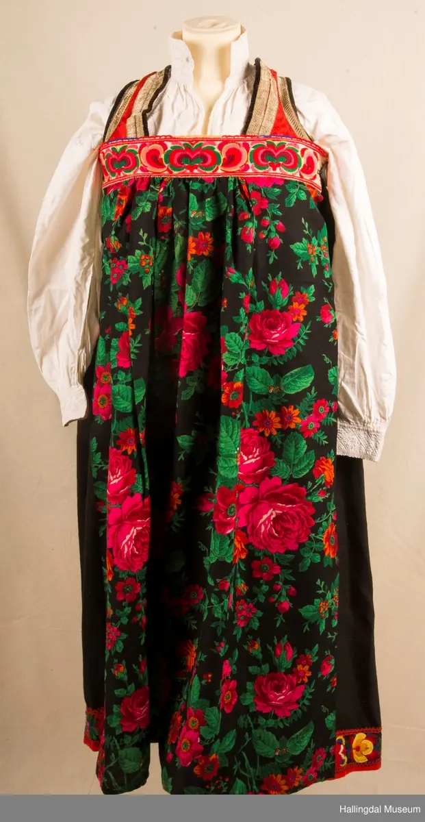 Bunad fra Hemsedal i Hallingdal