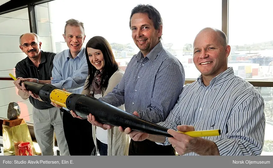 LoFS - Life of Field Seismic team, fra venstre Håkon M. Haugvaldstad, Per Gunnar Folstad, Kathrine Ringen, Terje Ritland og Mitch (Michael) New.