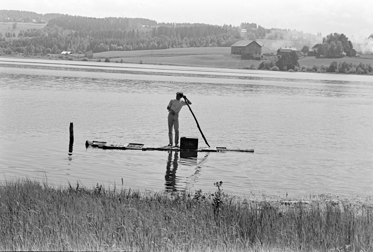Åkersvika, badeliv, tømmerflåte, ungdom, Vang H.