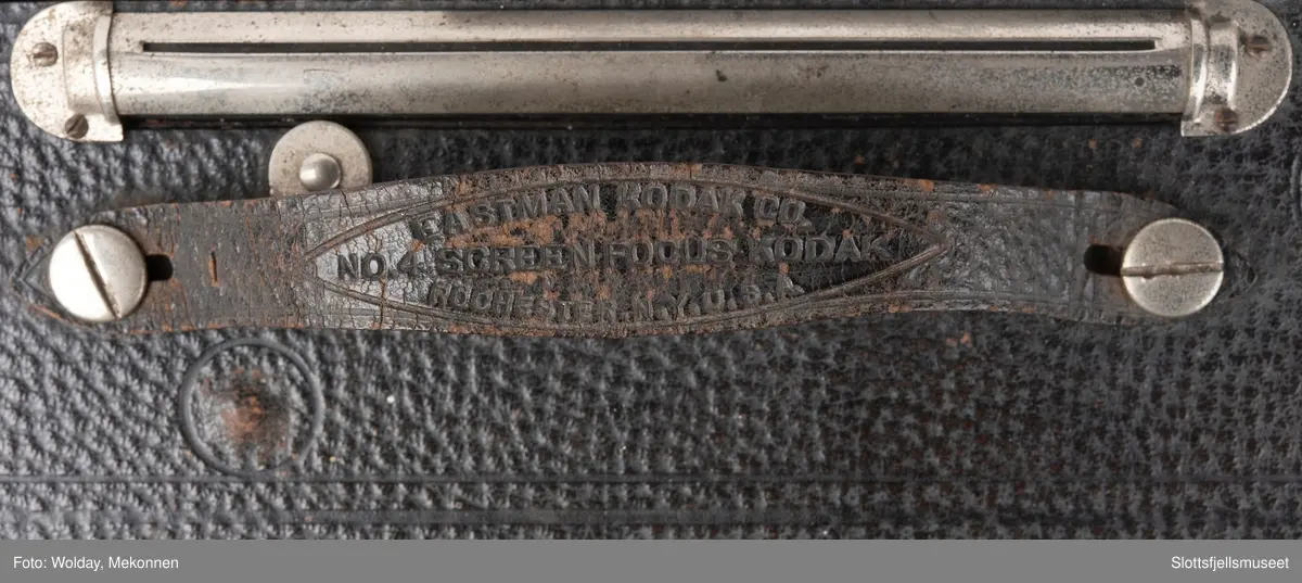 Kombinert apparat for plater og rullefilm