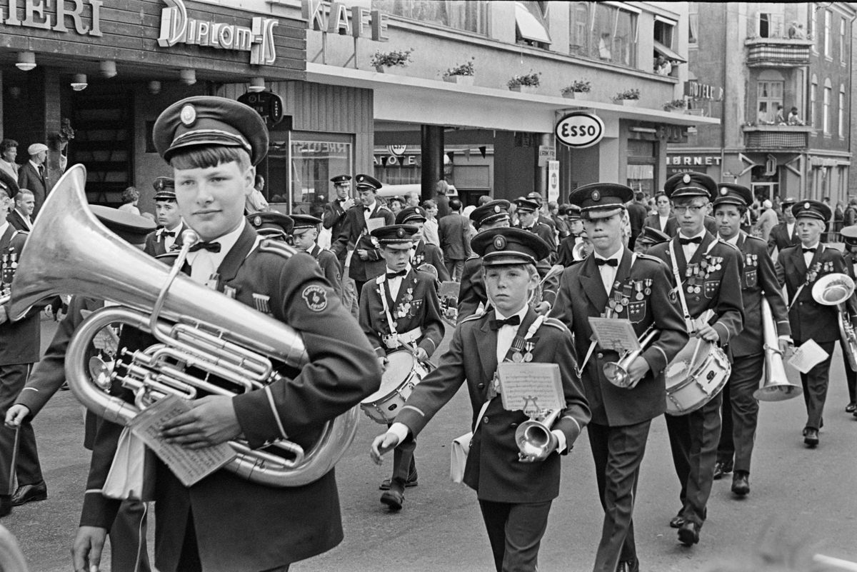 Musikkfestival, Hamar. Vangsvegen, ukjent musikkorps,